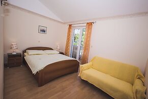 Apartments Anamarija S
