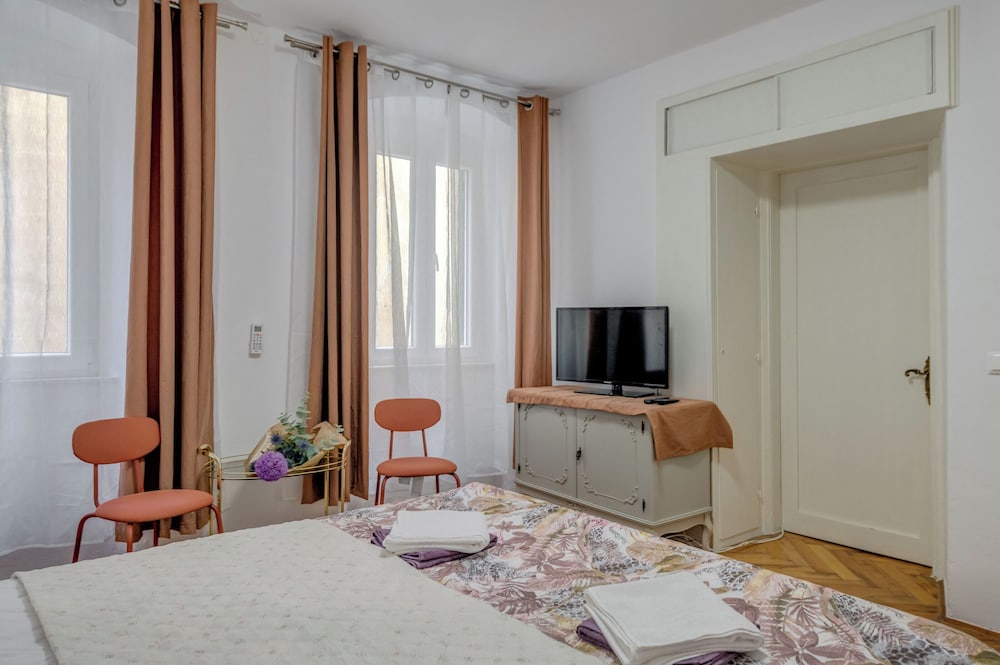 Apartment Mirta