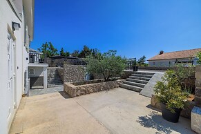 House Scaena