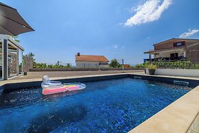 House Scaena