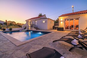 House Scaena