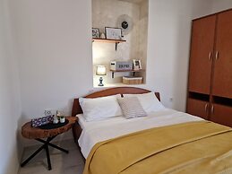 Apartment and Rooms Zora