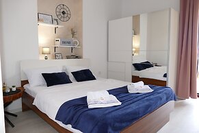 Apartment and Rooms Zora