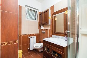 Apartment Villa Zlatna