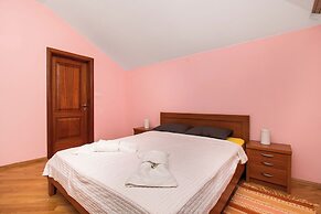 Apartment Villa Zlatna