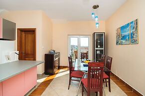 Apartment Villa Zlatna