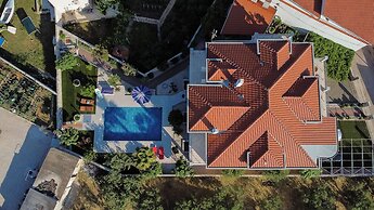 Apartment Villa Zlatna