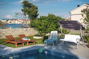 Apartment Villa Zlatna