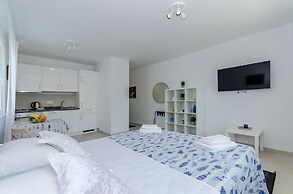Apartments Pleasures