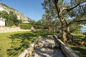 Villa Ela