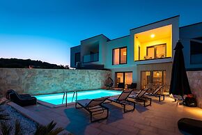 Villa Navy Lemon