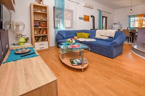 Apartment Burin