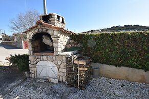 Apartment Burin