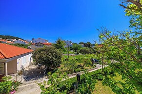Apartments and Room Petar