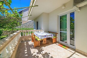 Apartments and Room Petar