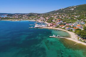Apartments and Room Petar