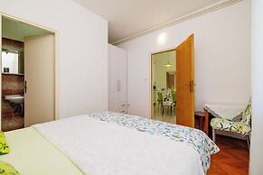 Apartments and Room Petar