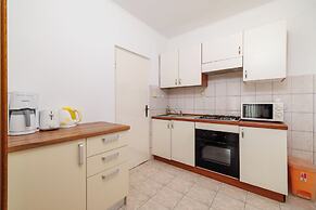 Apartments and Room Petar