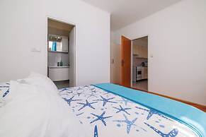 Apartments and Room Petar
