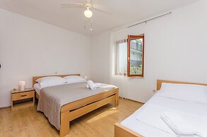 Apartments Seafront Jadranka