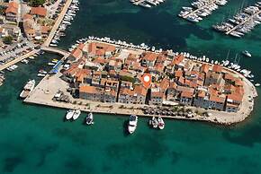 Apartments Nautical Nest