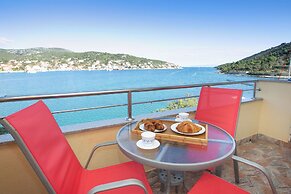 Apartments Tiho