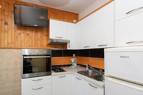 Apartments Tiho