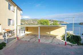 Apartments Tiho