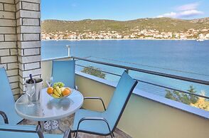 Apartments Tiho