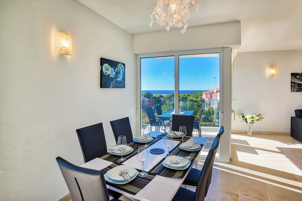 Apartments Villa Sky