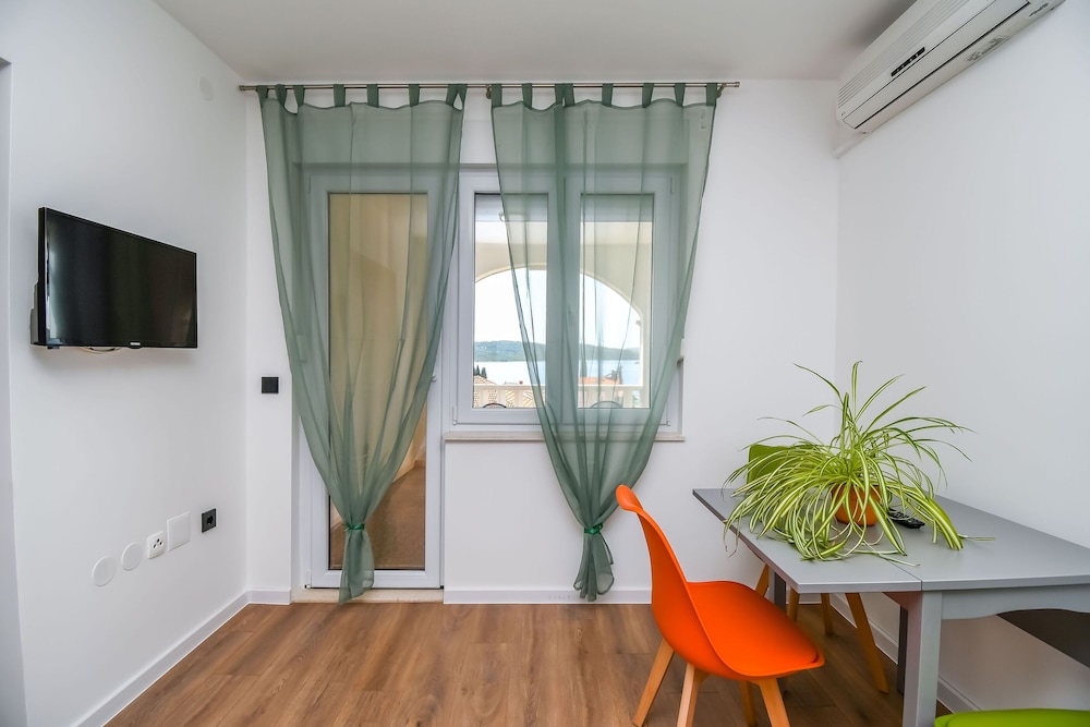 Apartments Jadran
