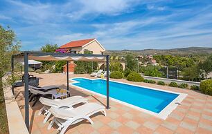 Villa Bravura