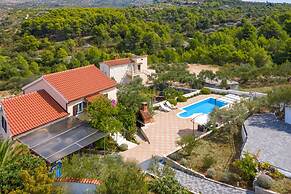 Villa Bravura