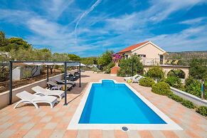 Villa Bravura