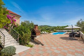 Villa Bravura