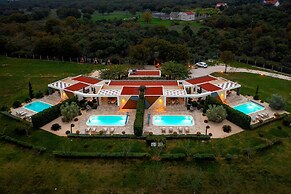 Villa Royal Green Three