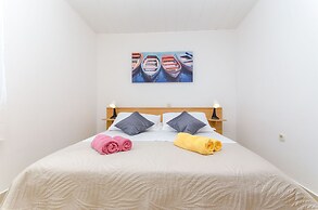 Apartments Liana - Vala