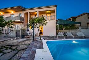 House Jakov