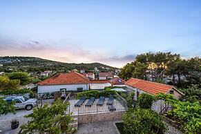House Jakov