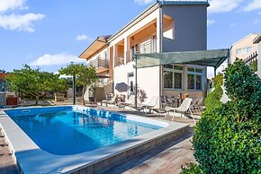 House Jakov