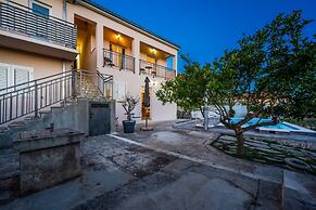 House Jakov