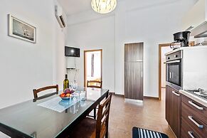 House Jakov
