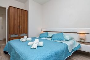 Apartment Goran