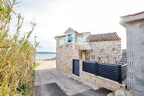 House Sea Stone