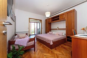 Apartments and Room Adriana