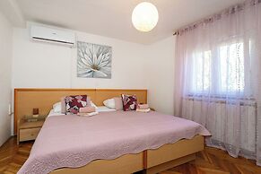 Apartments and Room Adriana