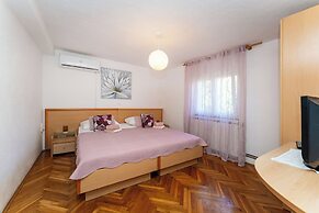 Apartments and Room Adriana