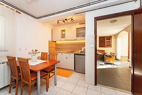 Apartments and Room Adriana