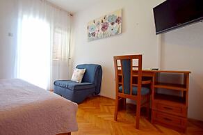 Apartments and Room Adriana
