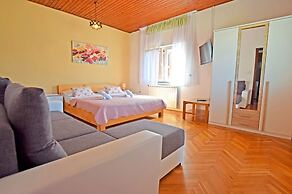 Apartments and Room Adriana